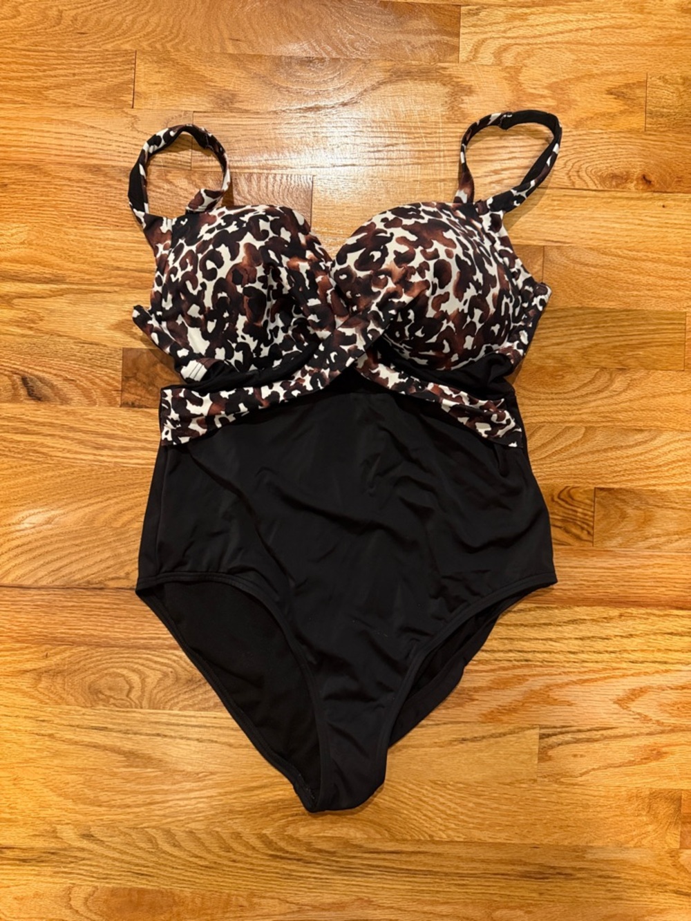 Women’s One Piece with Mesh ** Bundle 5+ items and name your offer!!! 💖💞